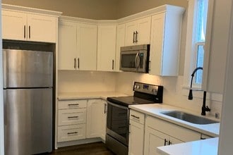 1803 S Weller St, Unit A in Seattle, WA - Foto de edificio - Building Photo