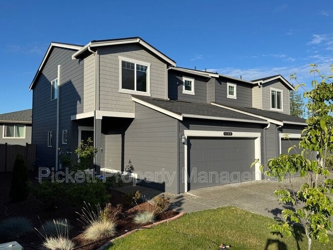 6500 Hornet Cir NE in Bremerton, WA - Building Photo - Building Photo