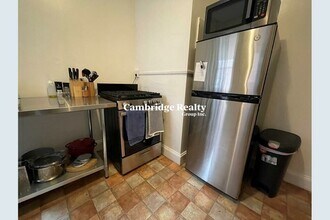 60 Martin St, Unit 1 in Cambridge, MA - Building Photo - Building Photo