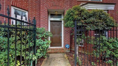 2104 Gillette St in Houston, TX - Building Photo - Building Photo