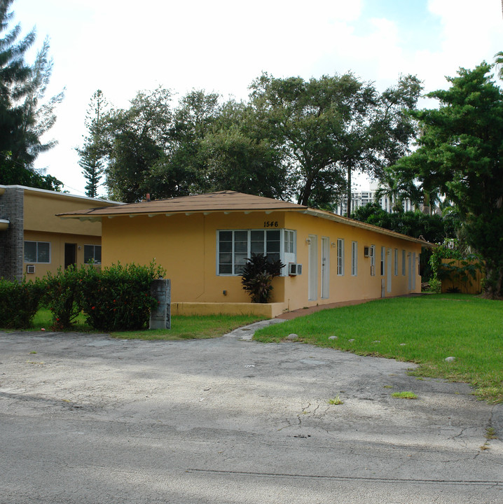 1546 NE 111th St in Miami, FL - Building Photo