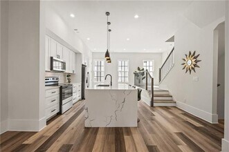 3165 Dogwood Dr in Hapeville, GA - Building Photo - Building Photo