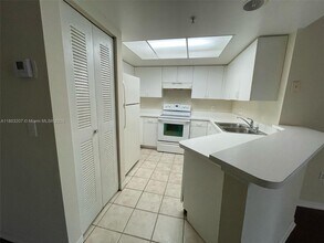 4191 N Haverhill Rd in West Palm Beach, FL - Building Photo - Building Photo