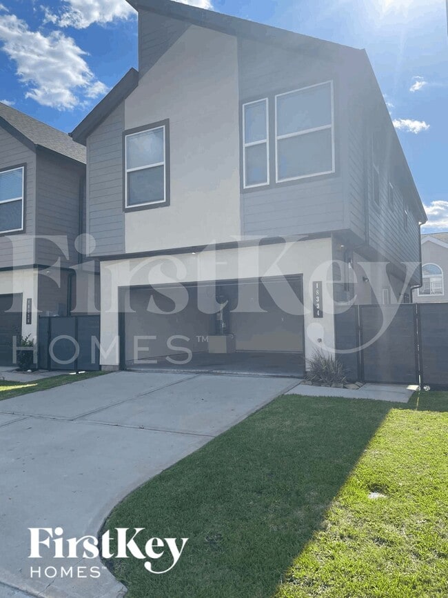 property at 18334 W Centro Cir