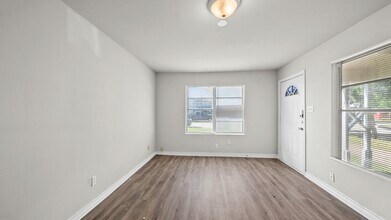 1236 2nd Ave N in Texas City, TX - Building Photo - Building Photo