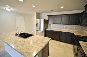 210 Hackney St in Waxahachie, TX - Building Photo - Building Photo