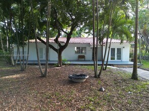 1110 NE 119th St in Biscayne Park, FL - Building Photo - Building Photo