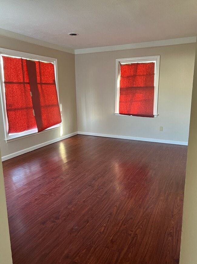 8452 Paige Ave in Warren, MI - Building Photo - Building Photo