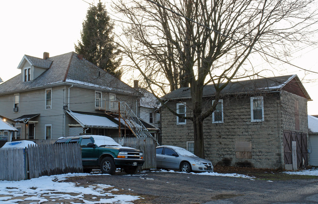 1656-1658 Andrews Pl in Williamsport, PA - Foto de edificio - Building Photo