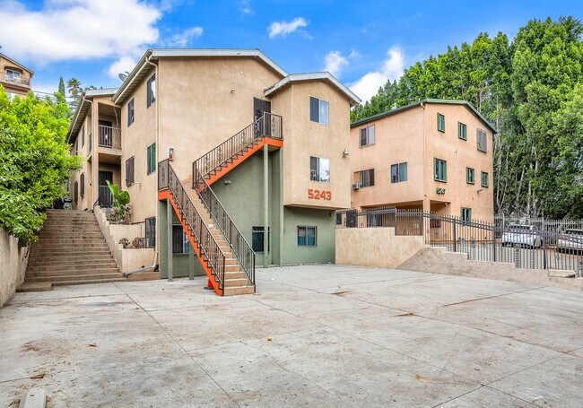 property at 5243 Huntington Dr N