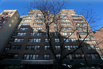 45-55 W 10th St in New York, NY - Building Photo - Building Photo