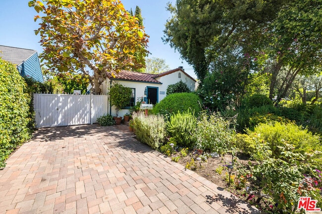 12109 Hillslope St in Los Angeles, CA - Building Photo - Building Photo