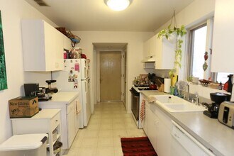 845 N Hoyne Ave in Chicago, IL - Building Photo - Building Photo