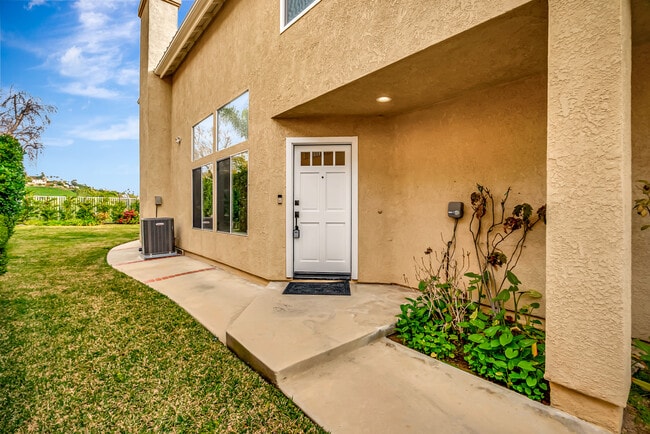 4016 Cam Plano in Calabasas, CA - Building Photo - Building Photo