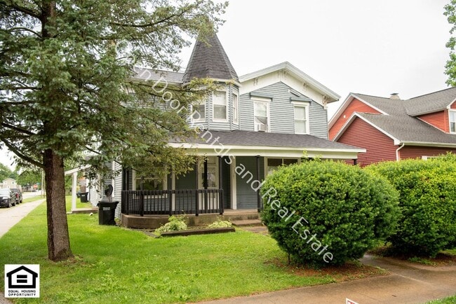 property at 385 S Wayne St