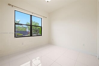 8836 NW 161st Terrace in Miami Lakes, FL - Building Photo - Building Photo