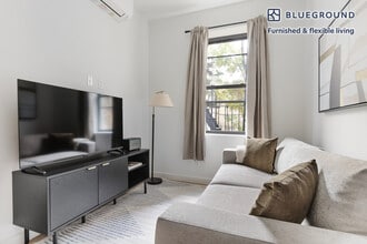 250 Union Ave in Brooklyn, NY - Building Photo - Building Photo