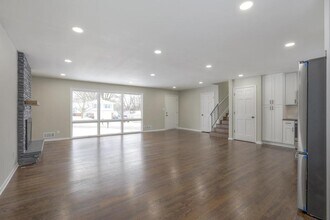820 Natchez Ave in Liberty, MO - Building Photo - Building Photo