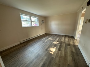 1553 Chrisler Ave in Schenectady, NY - Building Photo - Building Photo