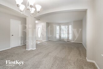 28802 Waltham St in Spring, TX - Foto de edificio - Building Photo