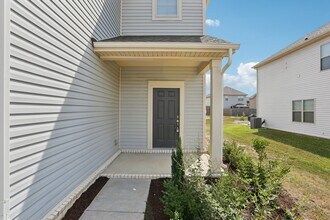 2018 Sercy Dr in Spring Hill, TN - Building Photo - Building Photo