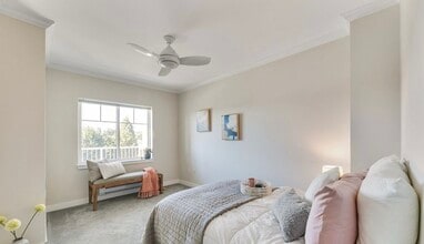 1545 NW 57th St, Unit 602 in Seattle, WA - Foto de edificio - Building Photo