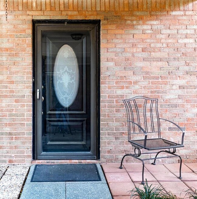 2711 Briarhurst Dr in Houston, TX - Building Photo - Building Photo