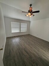 3806 Los Arroyos Dr in Corpus Christi, TX - Foto de edificio - Building Photo