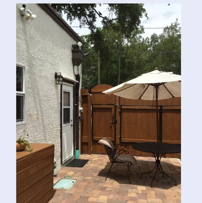 property at 2818 W San Isidro St