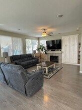 40045 Lafayette Dr in Murrieta, CA - Foto de edificio - Building Photo