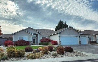 1668 Venus Cir in Richland, WA - Building Photo