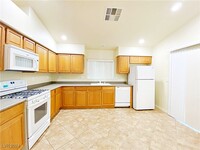 9244 Vervain Ct in Las Vegas, NV - Building Photo - Building Photo