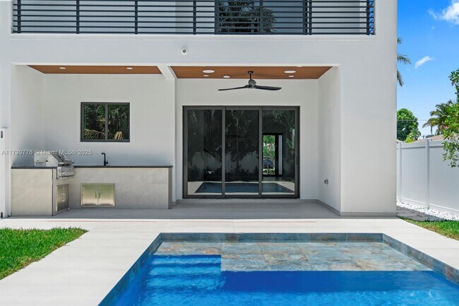 1320 NE 16th Ave in Fort Lauderdale, FL - Building Photo - Building Photo
