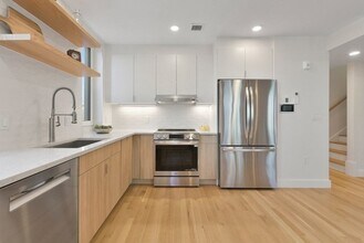 213 Harvard St in Cambridge, MA - Building Photo - Building Photo