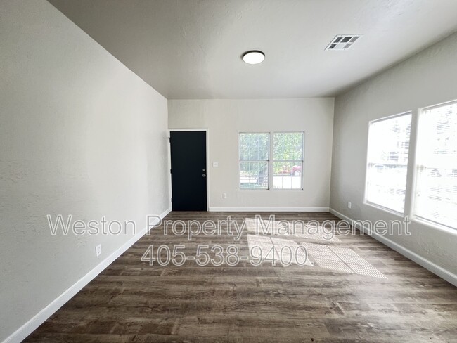 908 NW 95th St in Oklahoma City, OK - Building Photo - Building Photo
