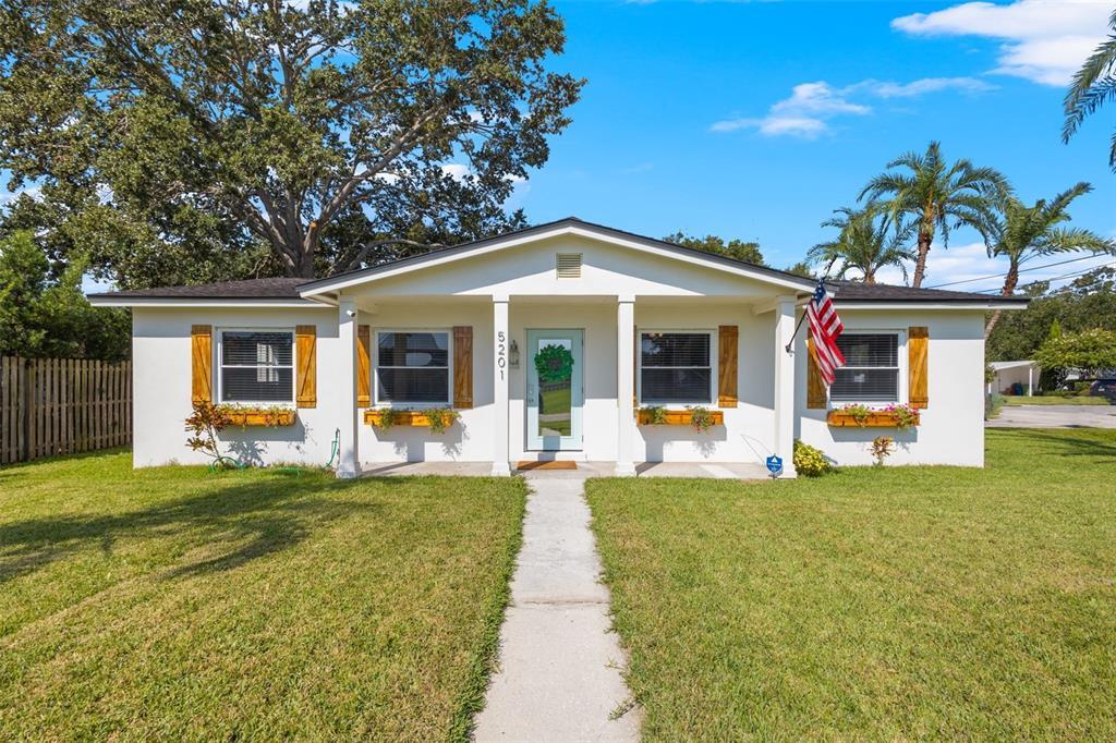5201 S Quincy St in Tampa, FL - Building Photo