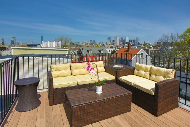 property at 210 W 7th St