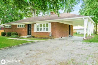 10008 Stonestreet Rd in Louisville, KY - Building Photo - Building Photo