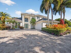 125 Pembroke Dr in Palm Beach Gardens, FL - Building Photo