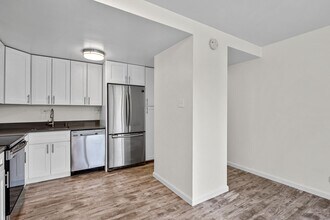 3100 E Cherry Creek S Dr in Denver, CO - Building Photo - Building Photo