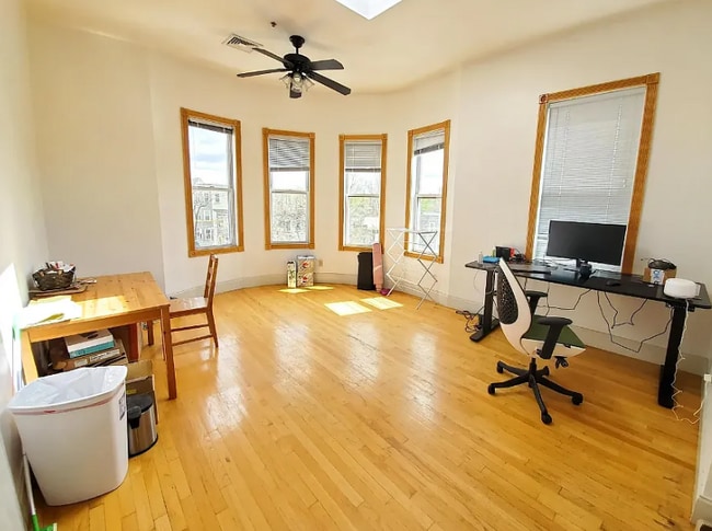 183 Columbia St, Unit 303 in Cambridge, MA - Building Photo - Building Photo