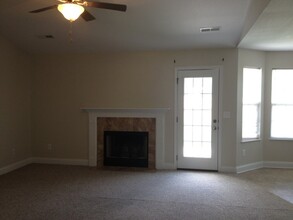 146 Cornerstone Cir in Clinton, TN - Building Photo - Building Photo