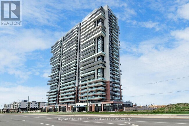 2550-2550 Simcoe St N in Oshawa, ON - Building Photo - Building Photo