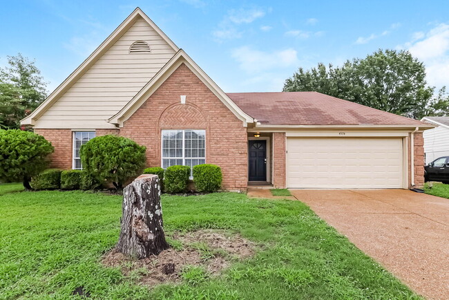 property at 4574 Kings Grant Dr
