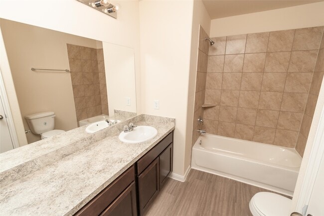 3915 Silver Ranch Rd in Houston, TX - Building Photo - Building Photo