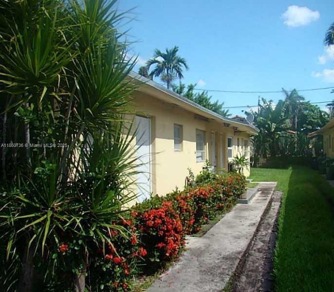 1283 NE 109th St in Miami, FL - Foto de edificio