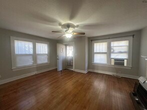 1723 1/2 McGregor Ave in Wichita Falls, TX - Building Photo - Building Photo