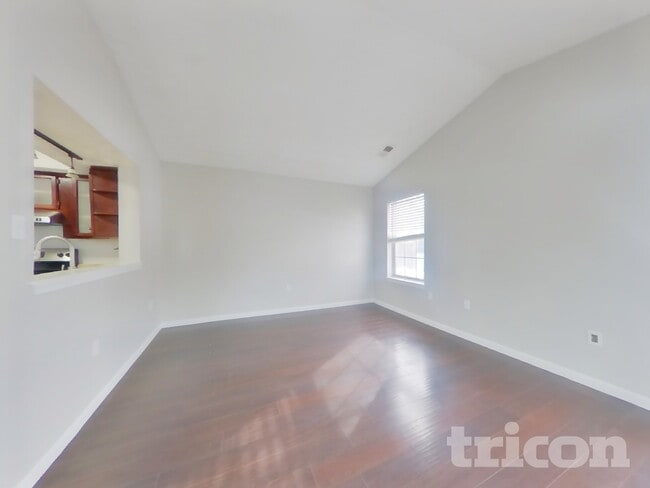 4036 Broadbill Cir, Unit Olympus - 805 Comstock 6C in Waldorf, MD - Building Photo - Building Photo