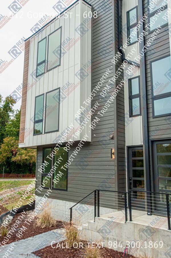 property at 512 Gordon St