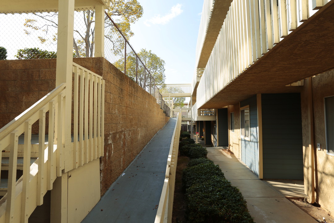 Sea Vale Bluff Apartments in Chula Vista, CA - Building Photo